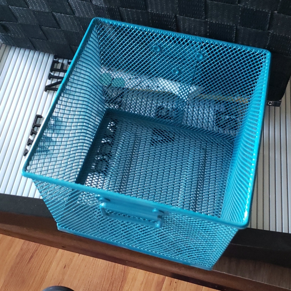 Metal/wire basket